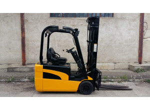 Electrostivuitor Caterpillar 1.6 tone