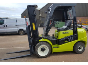 Stivuitor Diesel Clark 3 tone