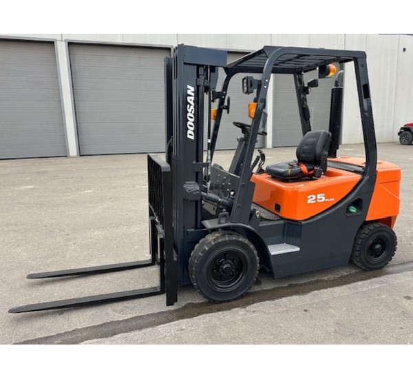 Stivuitor Diesel Doosan 2.5 tone