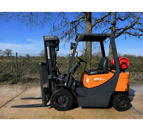 Stivuitor GPL Doosan 2 tone