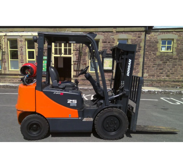 Stivuitor GPL Doosan 2.5 tone
