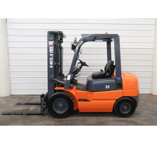 Stivuitor Diesel Heli 2.5 tone