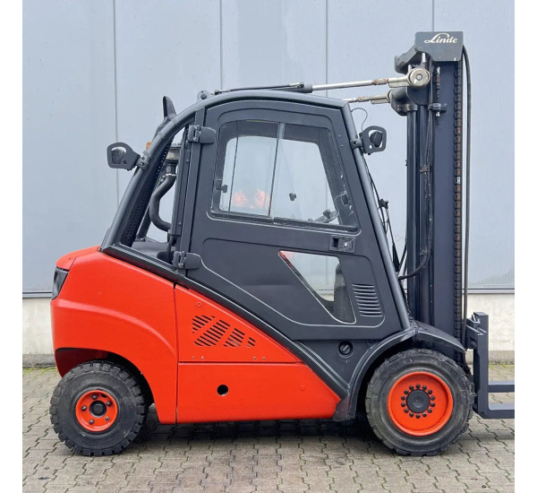 Stivuitor Diesel Linde 3 tone Stivuitor Diesel Linde 3 tone