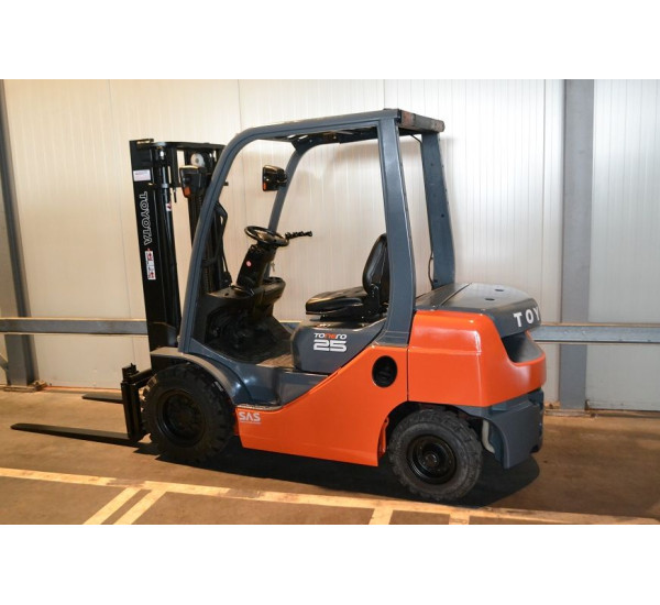 Stivuitor Diesel Toyota 2.5 tone